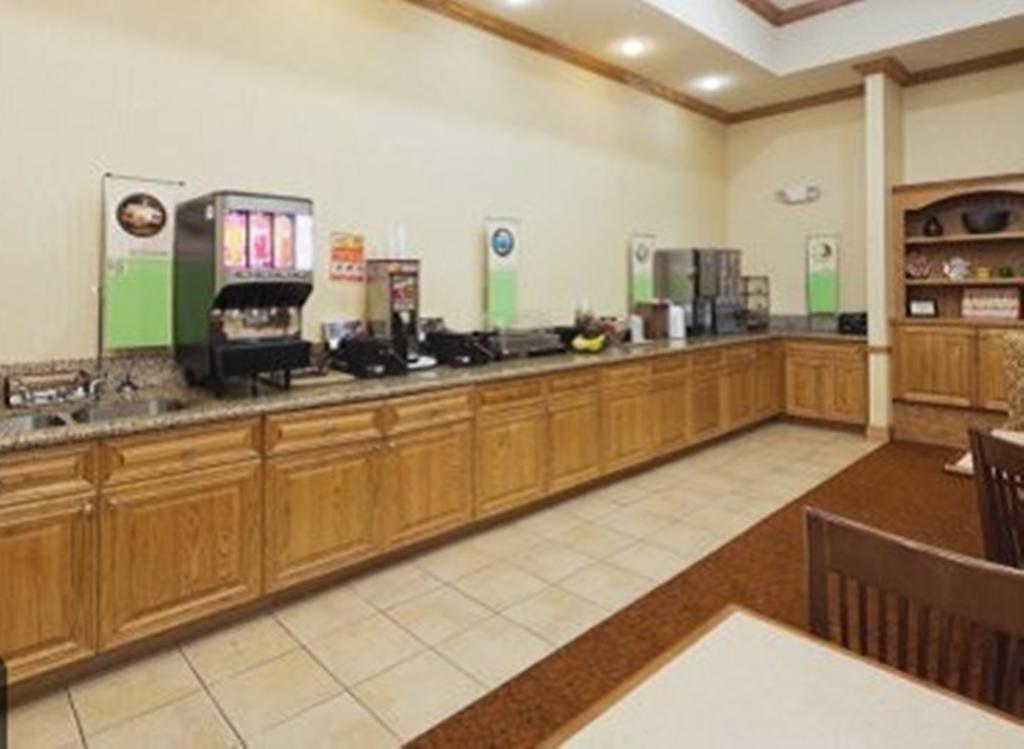 Spark By Hilton Homewood Hotel 3*