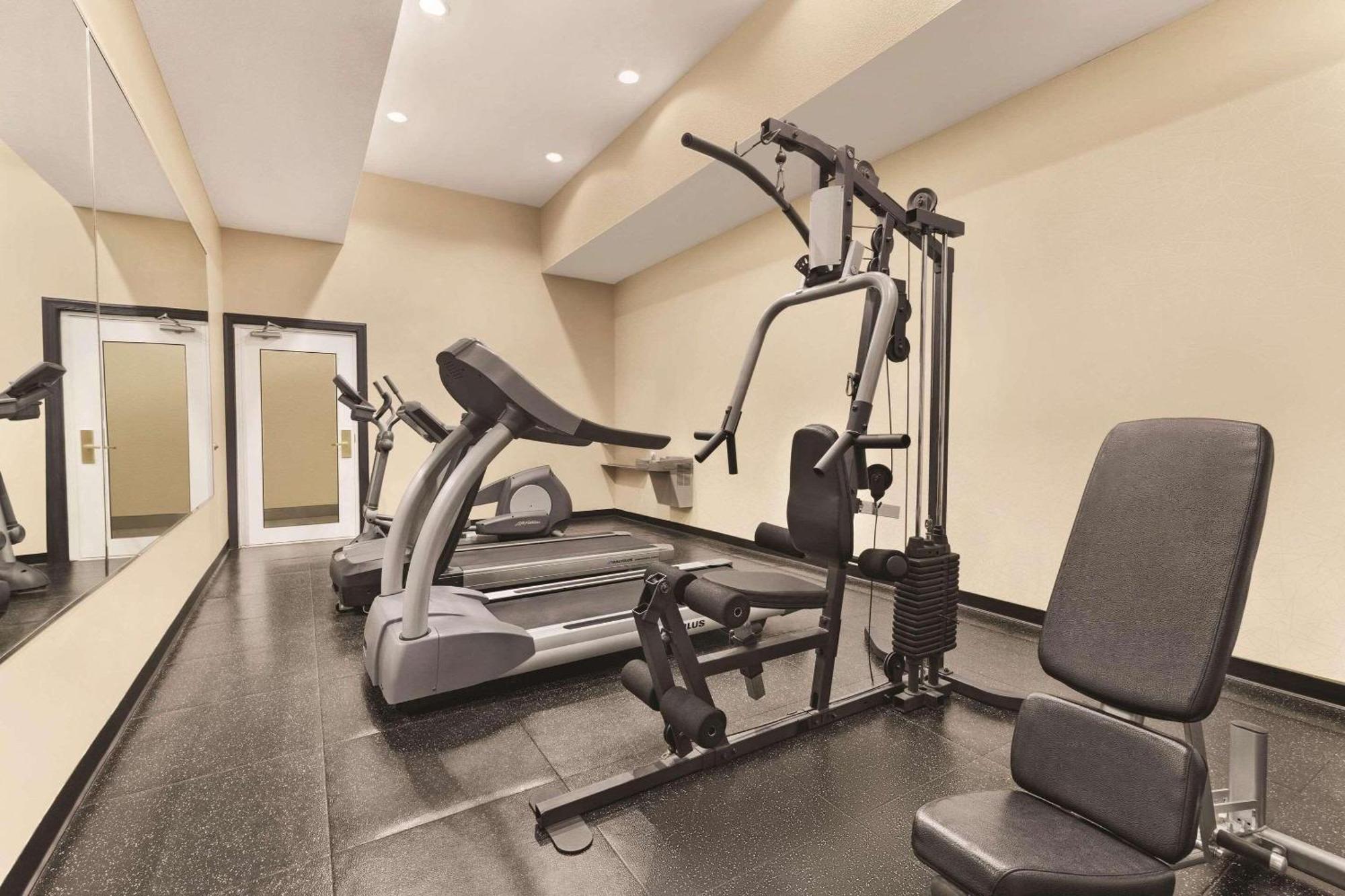 Spark By Hilton Homewood 3*