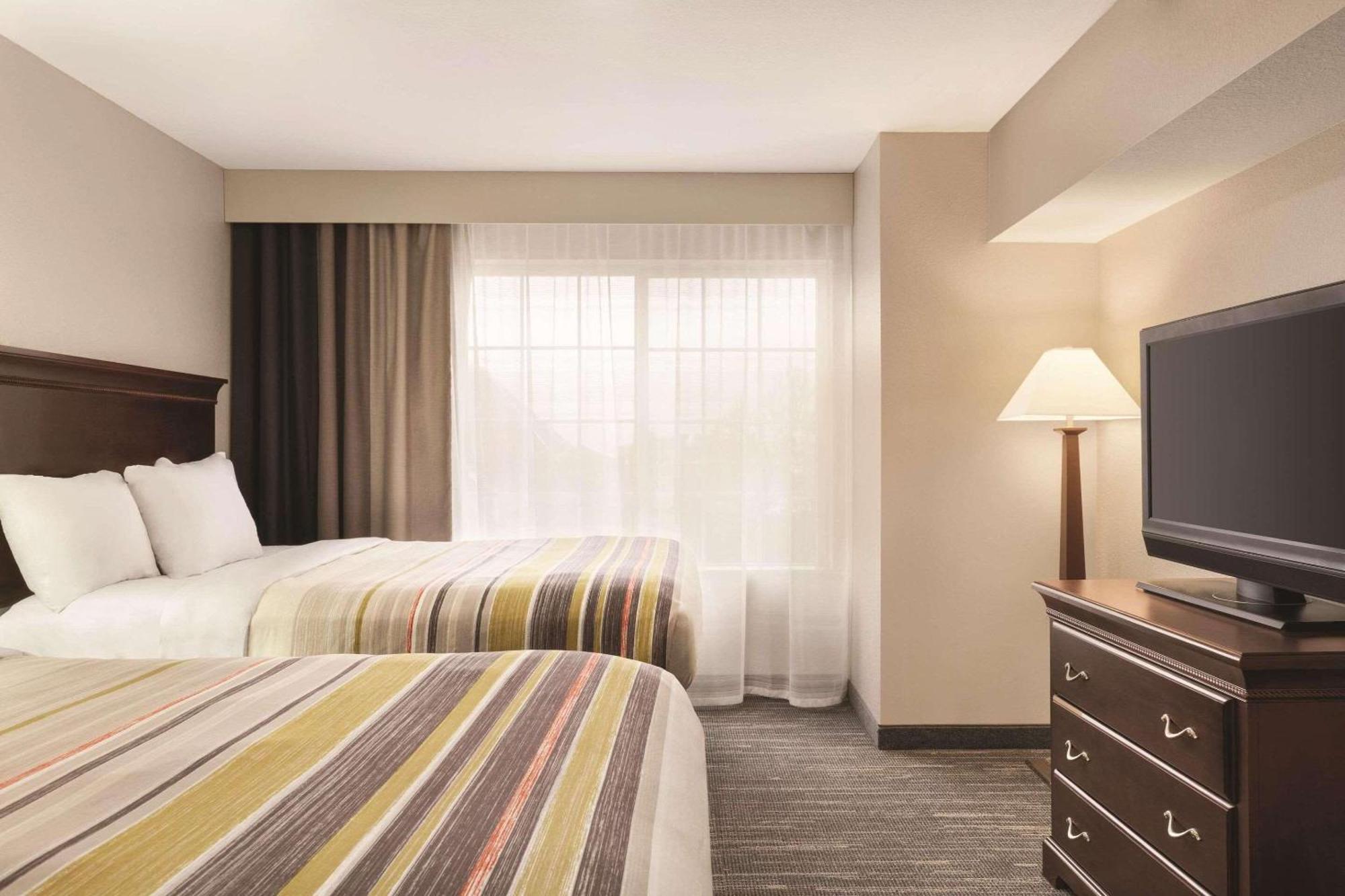 Spark By Hilton Homewood