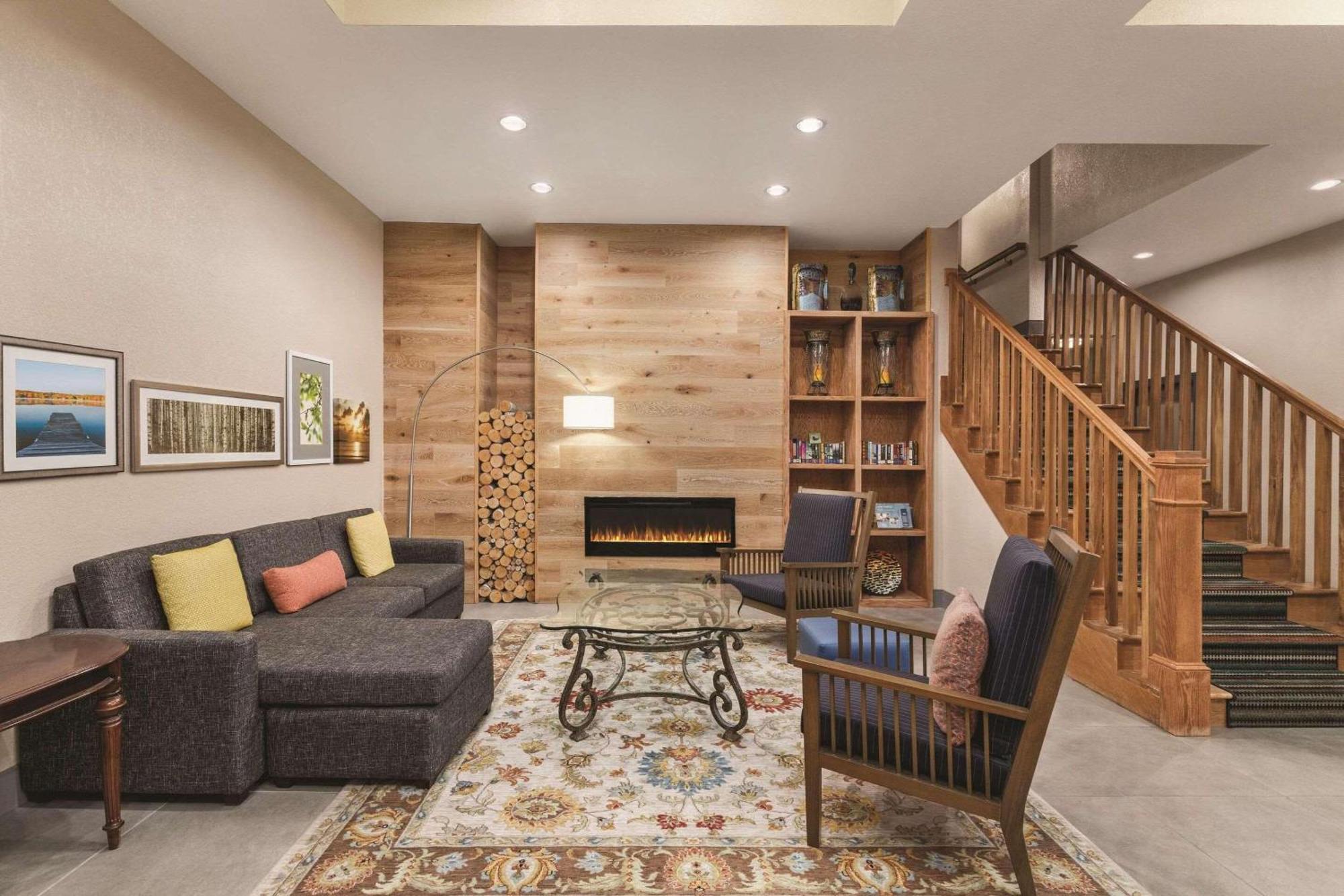 Spark By Hilton Homewood Hotel 3*
