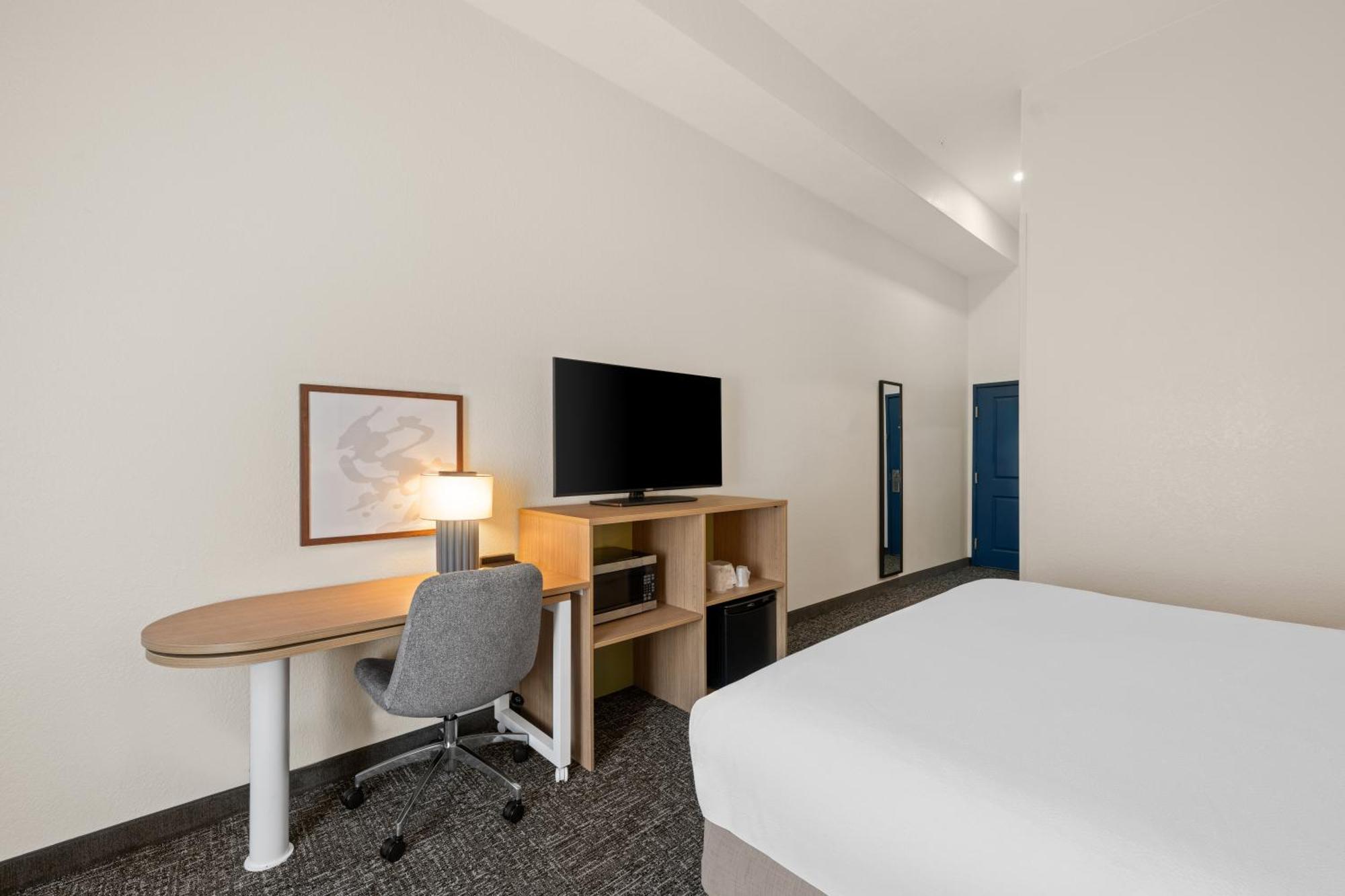 Spark By Hilton Homewood Hotel 3*