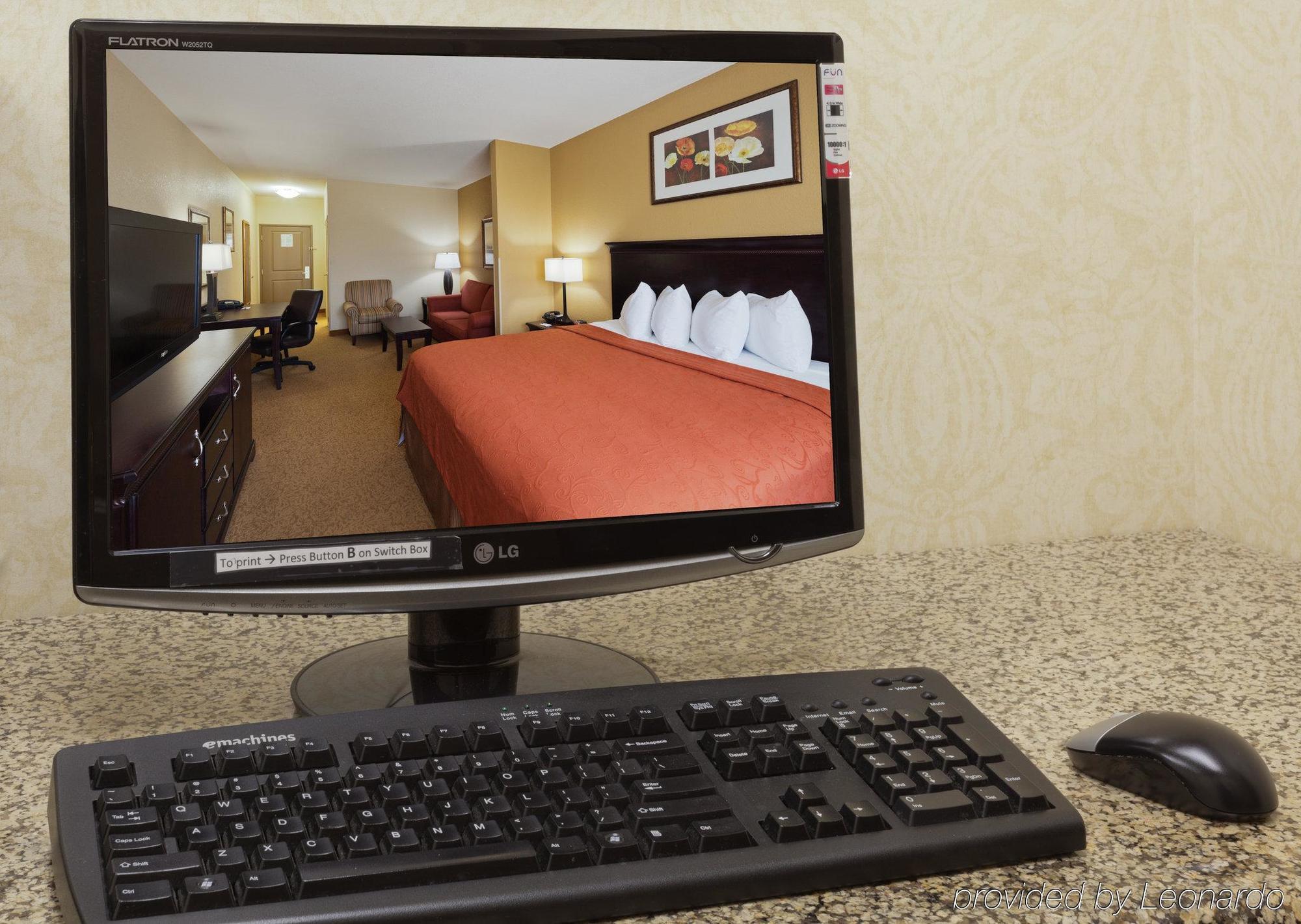 Spark By Hilton Homewood Hotel 3*