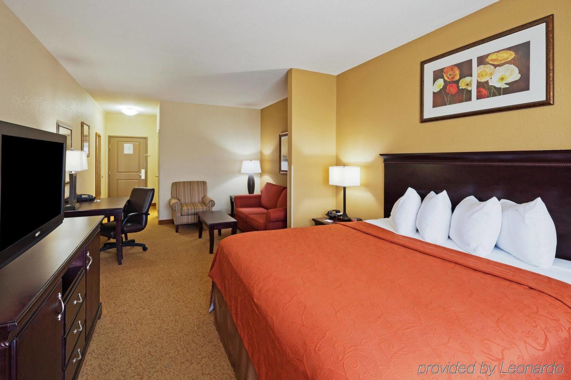 Spark By Hilton Homewood Hotel 3*